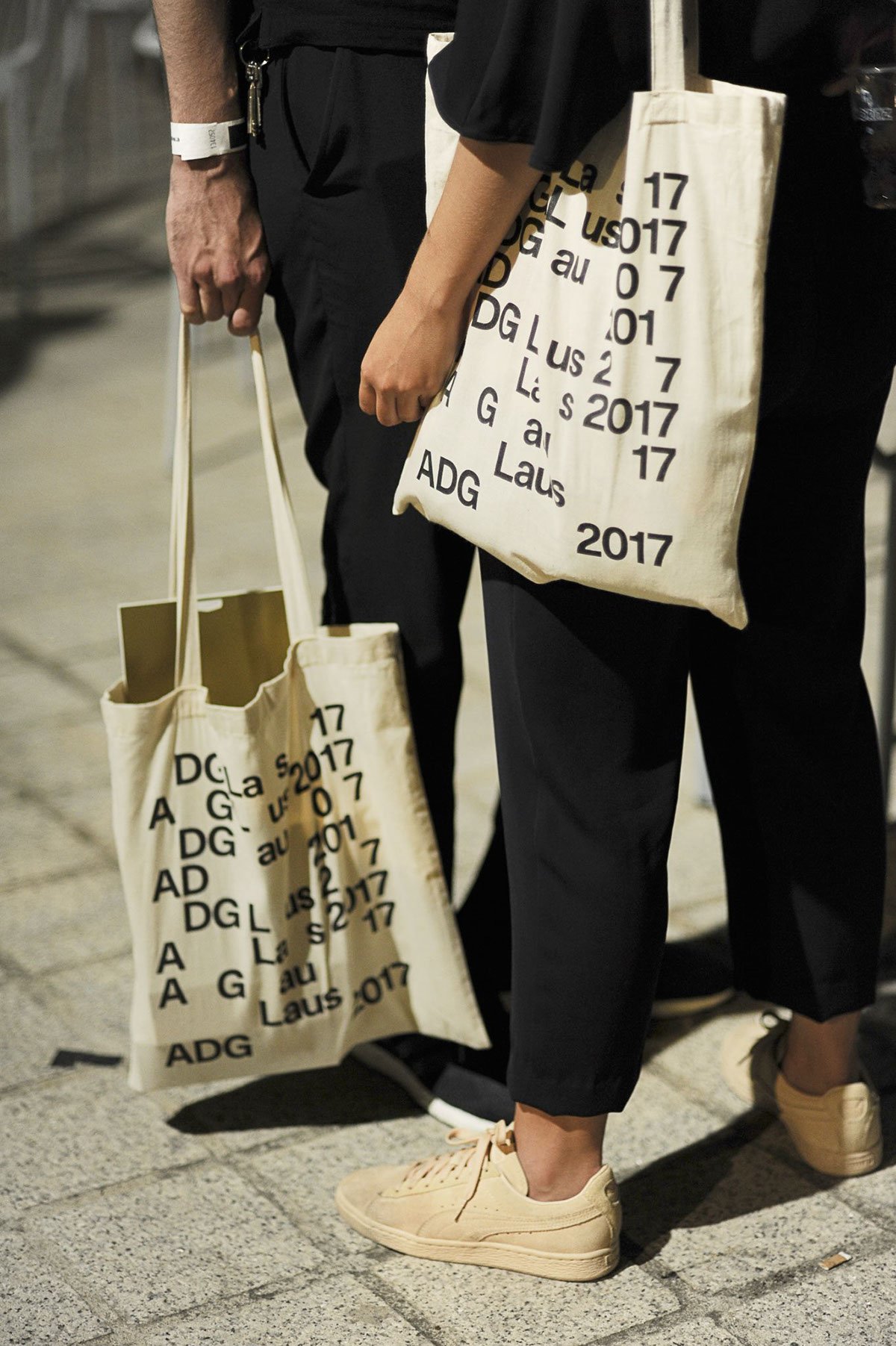深圳品牌設(shè)計  ADG Laus 2017運動獎項會品牌形象  手提袋設(shè)計