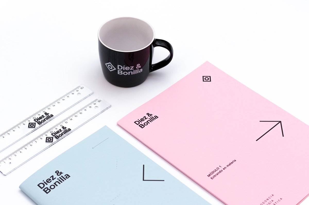 （醫(yī)療）Díez＆Bonilla 牙科品牌設計和品牌視覺形象的重新定位，品牌設計，醫(yī)療品牌設計，品牌形象定位，品牌視覺設計，醫(yī)療品牌營銷，品牌設計公司，深圳品牌策劃，深圳品牌設計，左右格局