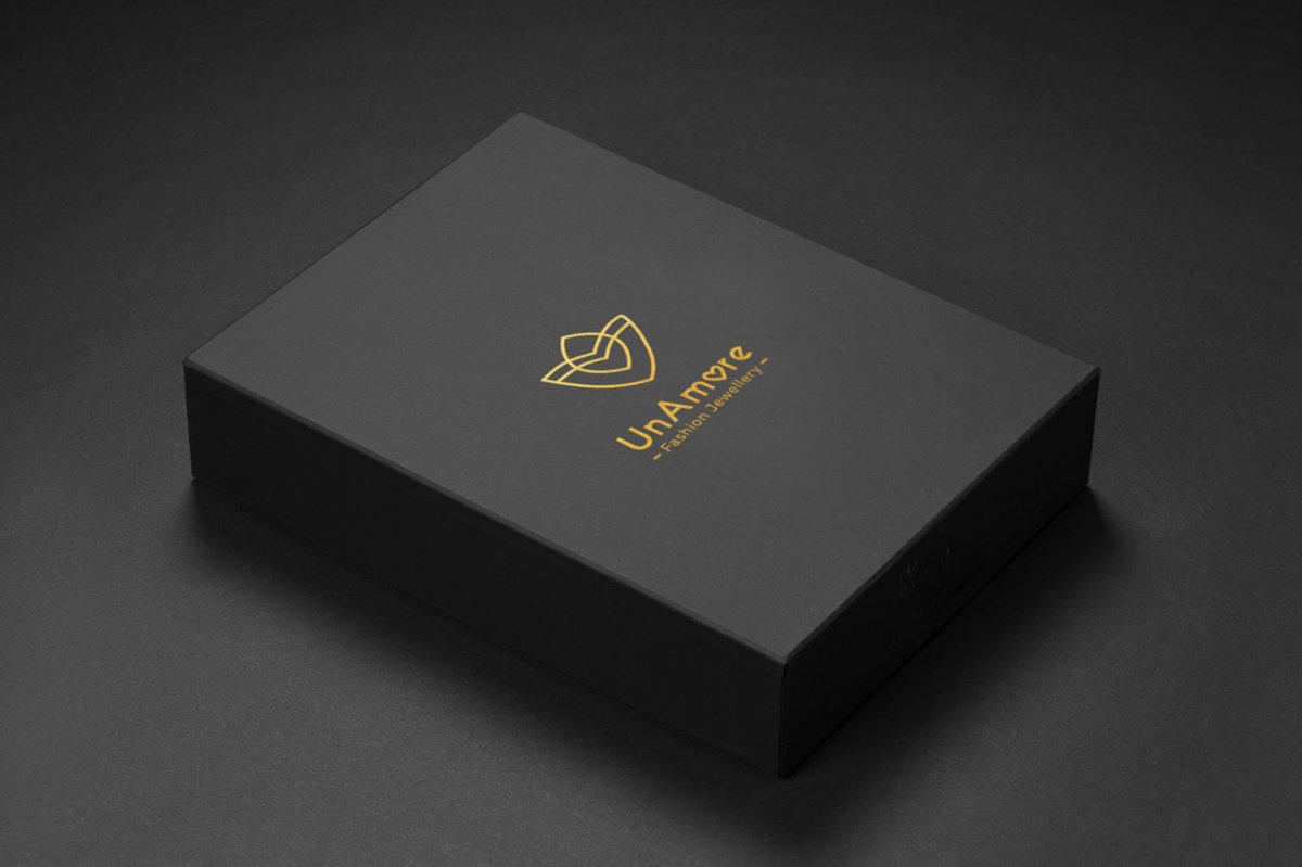 時(shí)尚珠寶首飾UNAMORE品牌設(shè)計(jì)和強(qiáng)化品牌“時(shí)尚”定位，時(shí)尚珠寶品牌設(shè)計(jì)，時(shí)尚品牌形象設(shè)計(jì)，品牌形象整合，珠寶品牌營(yíng)銷，品牌戰(zhàn)略定位，品牌設(shè)計(jì)公司，品牌策劃公司，深圳品牌策劃，深圳品牌設(shè)計(jì)，左右格局