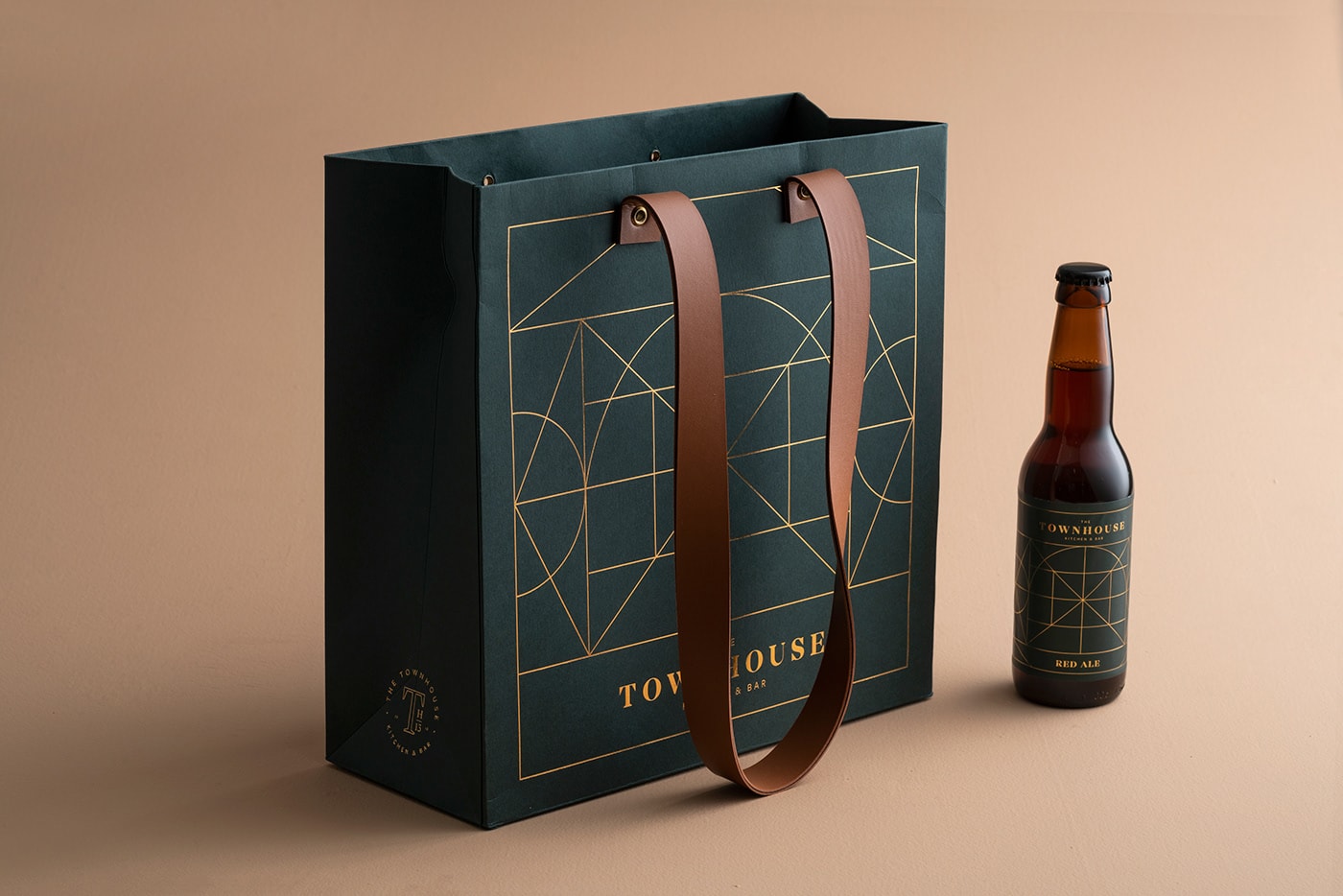 土耳其高級(jí)聯(lián)排別墅餐飲品牌視覺營(yíng)銷案例，餐飲品牌設(shè)計(jì)，深圳品牌營(yíng)銷，餐飲品牌策劃，深圳品牌設(shè)計(jì)，左右格局