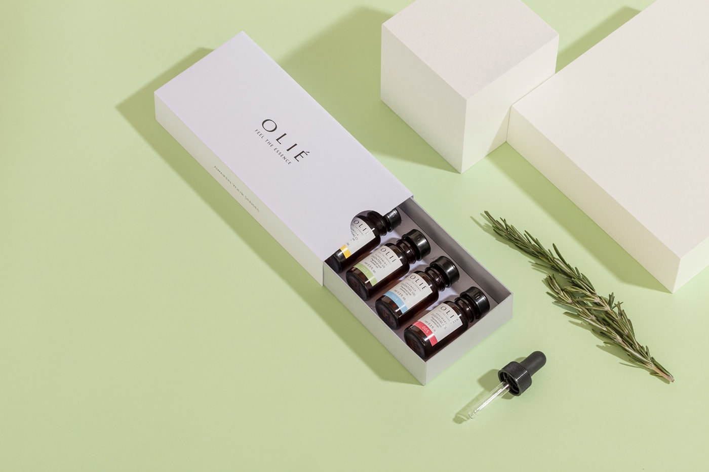 OLIE 香薰產(chǎn)品零售企業(yè)品牌設(shè)計案例，化妝品品牌設(shè)計，品牌設(shè)計公司，深圳品牌設(shè)計，左右格局